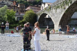 Performances- &raquo; Legami - Performance sul fiume Serio